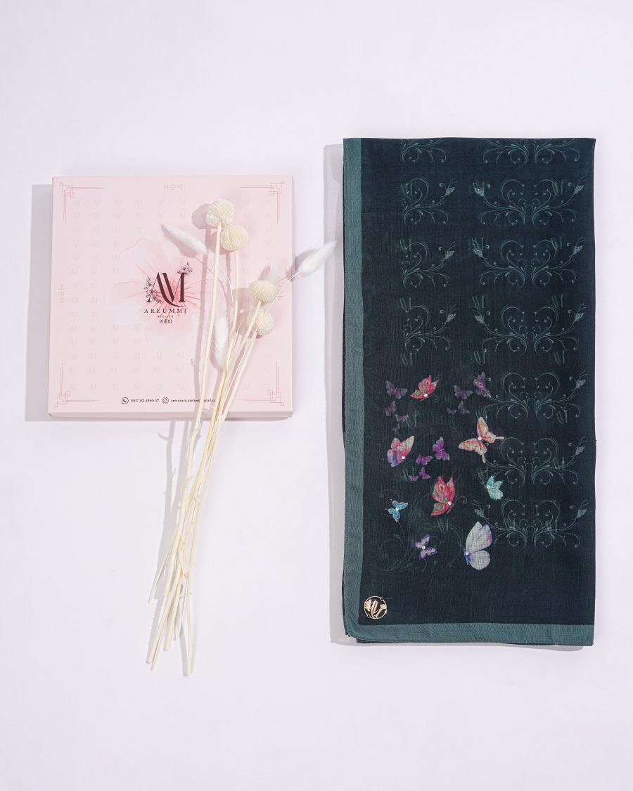 Pashmina Monogram