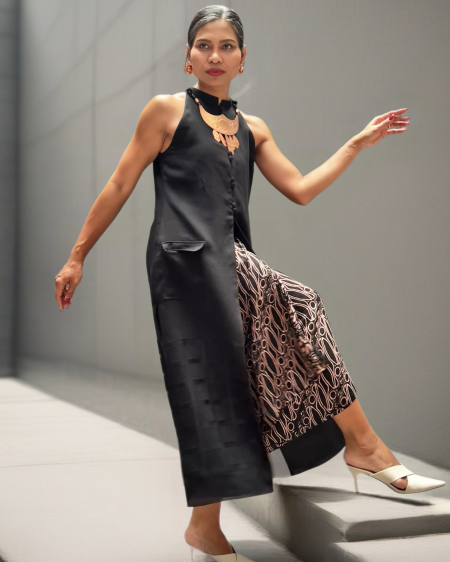 Sleeveless Long Tunic Rupini